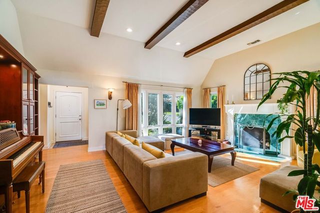 200 S Wetherly Drive, Beverly Hills, CA 90211