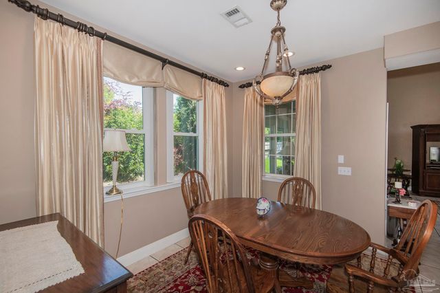 5922 Hermitage Dr, Pensacola, FL 32504