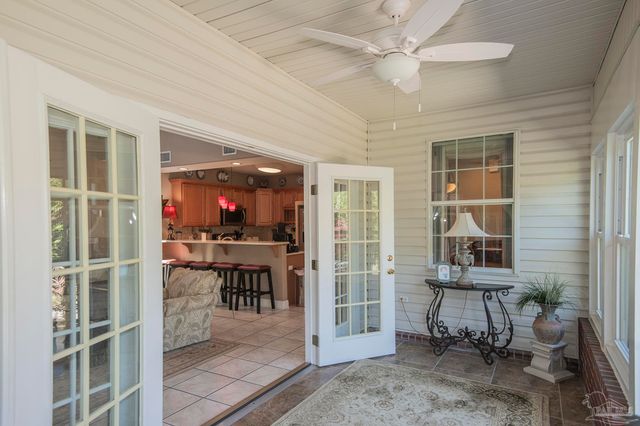 5922 Hermitage Dr, Pensacola, FL 32504