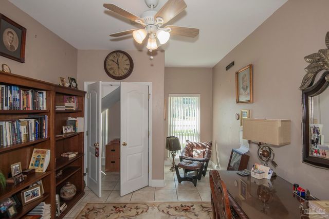 5922 Hermitage Dr, Pensacola, FL 32504