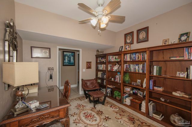 5922 Hermitage Dr, Pensacola, FL 32504