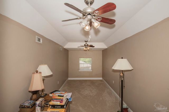 5922 Hermitage Dr, Pensacola, FL 32504