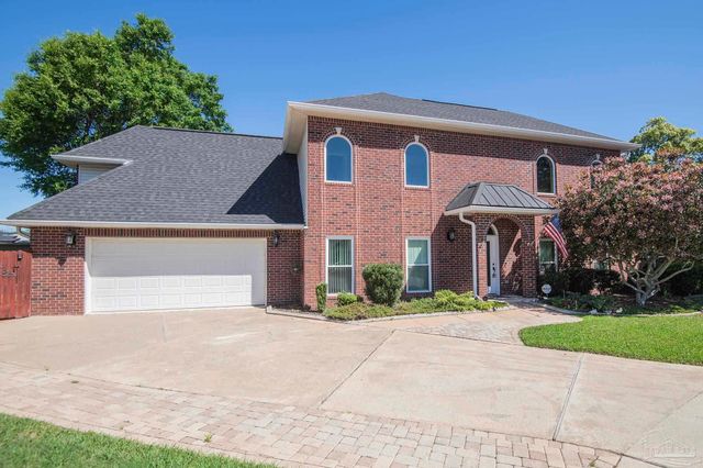 5922 Hermitage Dr, Pensacola, FL 32504