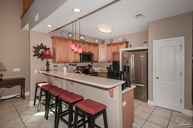5922 Hermitage Dr, Pensacola, FL 32504