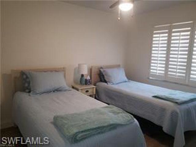 2448 Hidden Lake DR 1106, Naples, FL 34112