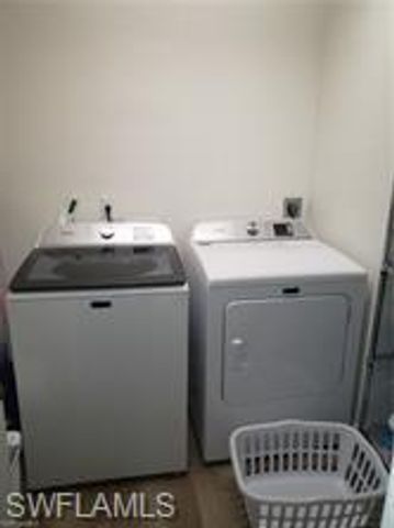 2448 Hidden Lake DR 1106, Naples, FL 34112