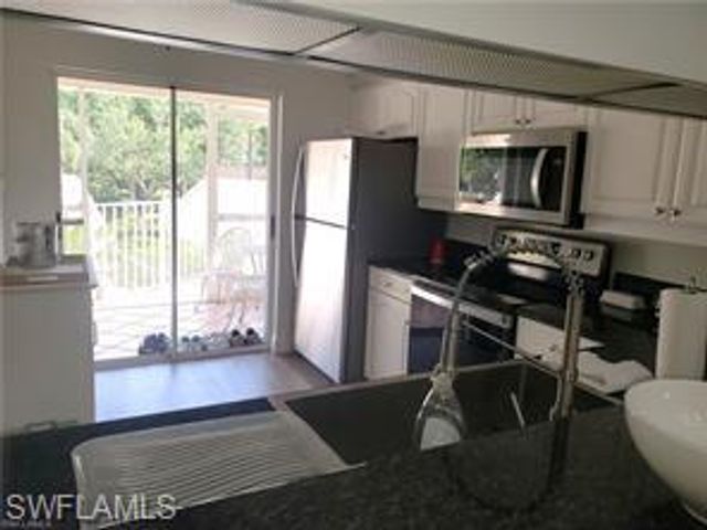 2448 Hidden Lake DR 1106, Naples, FL 34112