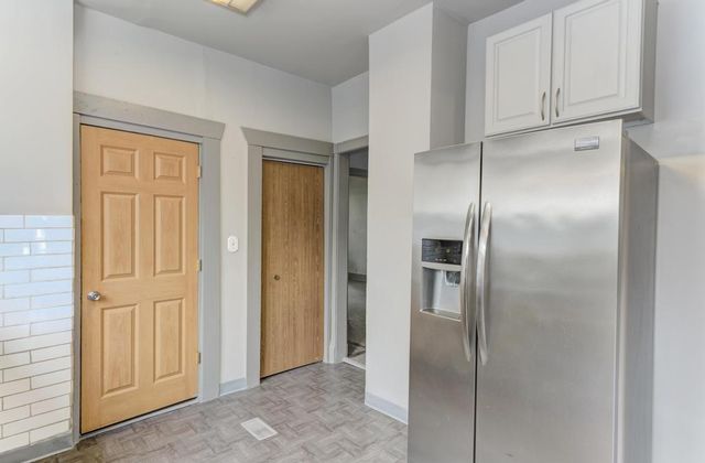 820 S 17th Avenue, Maywood, IL 60153