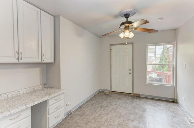 820 S 17th Avenue, Maywood, IL 60153