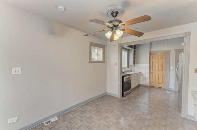 820 S 17th Avenue, Maywood, IL 60153