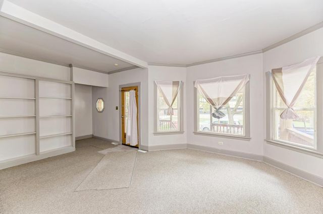 820 S 17th Avenue, Maywood, IL 60153