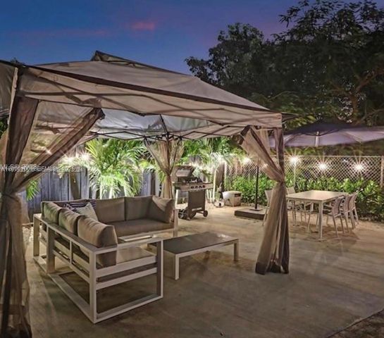 2501 NE 181st St 0, North Miami Beach, FL 33160