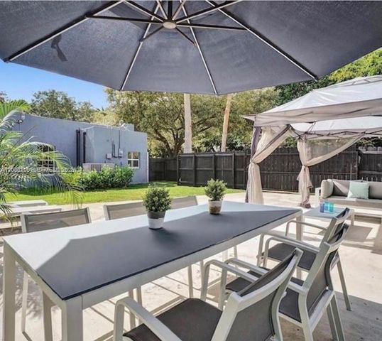 2501 NE 181st St 0, North Miami Beach, FL 33160