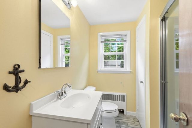 15 Eastman Ave, Foxboro, MA 02035
