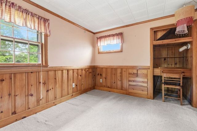 15 Eastman Ave, Foxboro, MA 02035