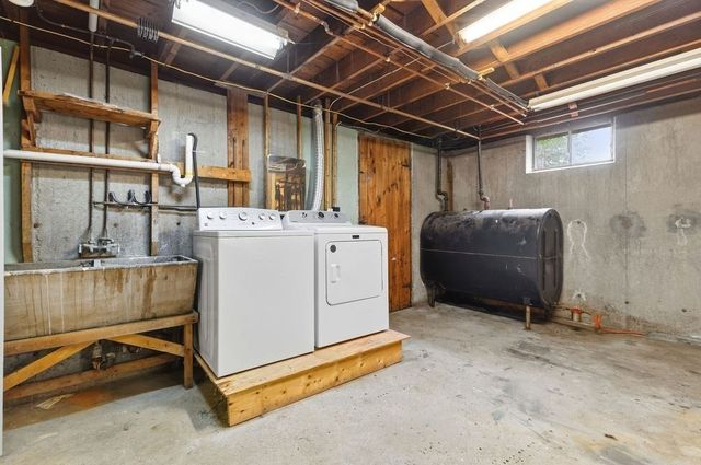 15 Eastman Ave, Foxboro, MA 02035