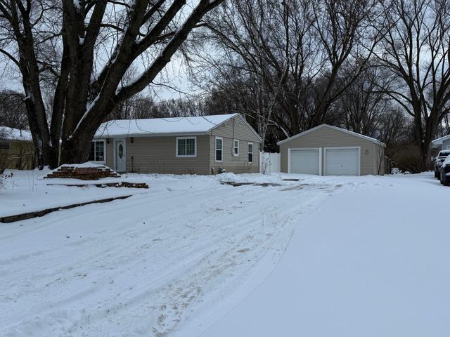 17225 11th Avenue N, Minneapolis, MN 55447