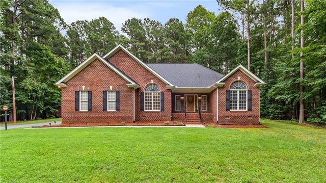 5706 Woodstream Road, Randleman, NC 27317
