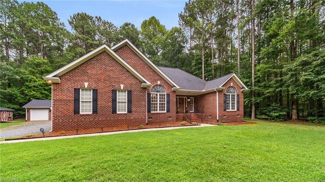 5706 Woodstream Road, Randleman, NC 27317