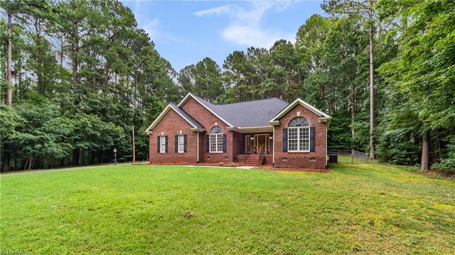 5706 Woodstream Road, Randleman, NC 27317