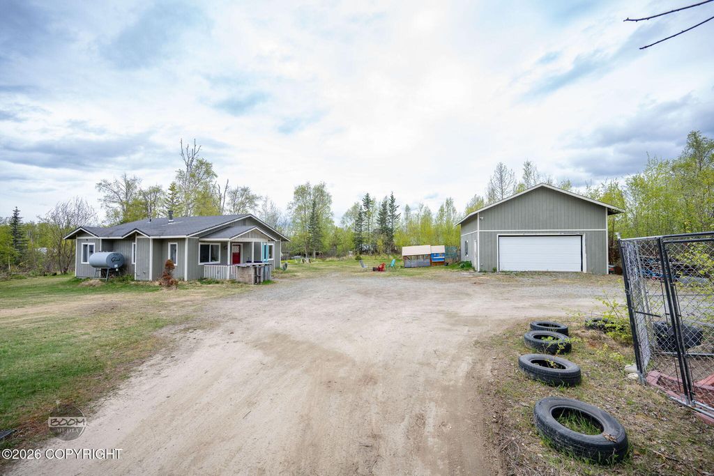 4362 S Philie Drive, Wasilla, AK 99623