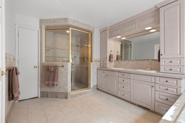 2931 E ROBIDOUX RD, Sandy, UT 84093