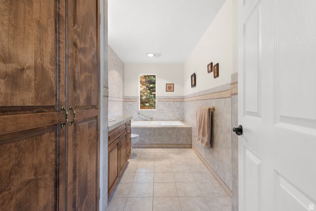 2931 E ROBIDOUX RD, Sandy, UT 84093