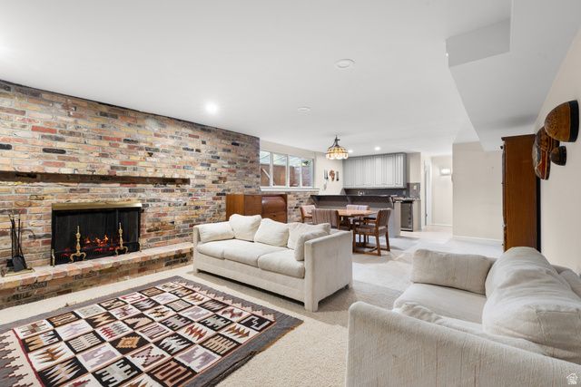 2931 E ROBIDOUX RD, Sandy, UT 84093