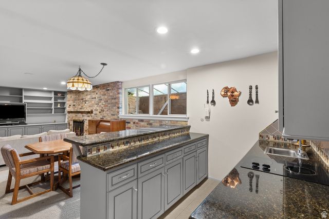 2931 E ROBIDOUX RD, Sandy, UT 84093