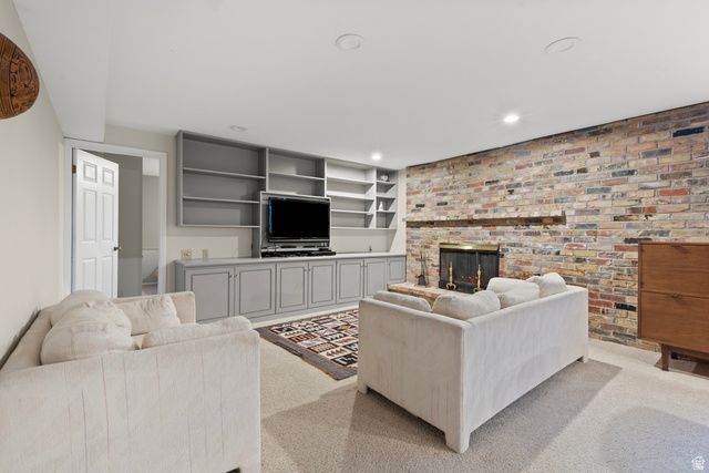 2931 E ROBIDOUX RD, Sandy, UT 84093
