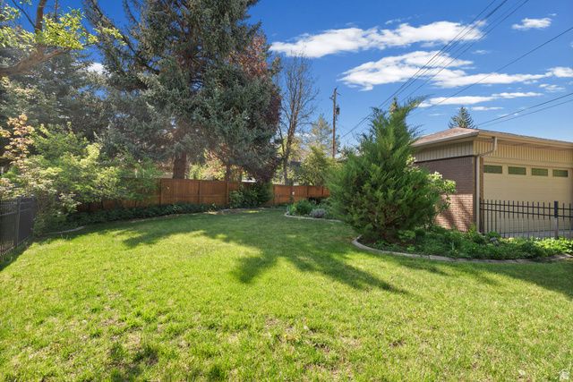 2931 E ROBIDOUX RD, Sandy, UT 84093