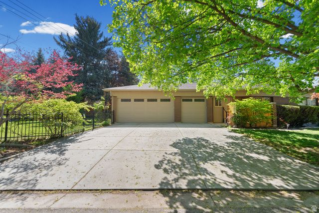 2931 E ROBIDOUX RD, Sandy, UT 84093