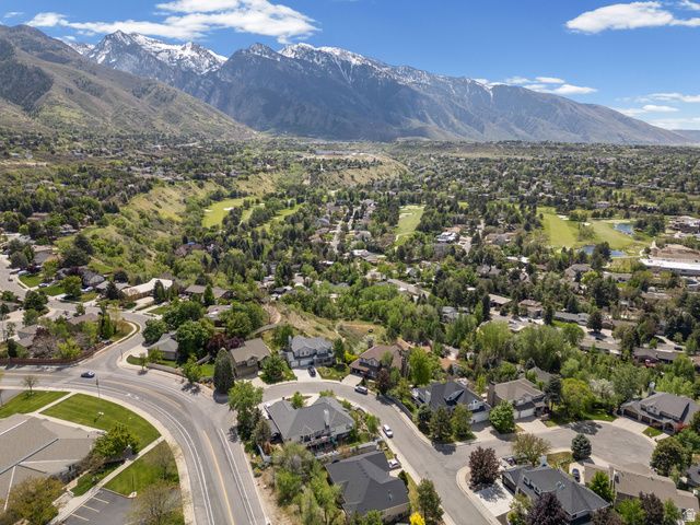 2931 E ROBIDOUX RD, Sandy, UT 84093