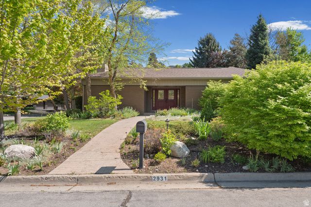 2931 E ROBIDOUX RD, Sandy, UT 84093