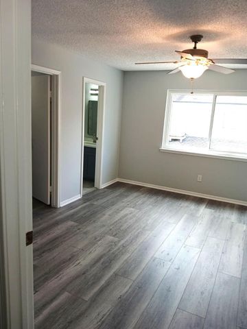 2379 Briarwest Boulevard 132, Houston, TX 77077