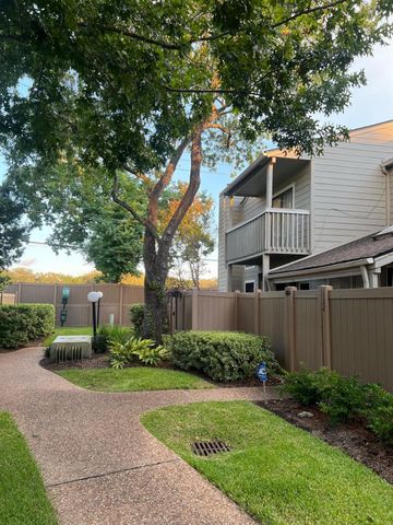 2379 Briarwest Boulevard 132, Houston, TX 77077