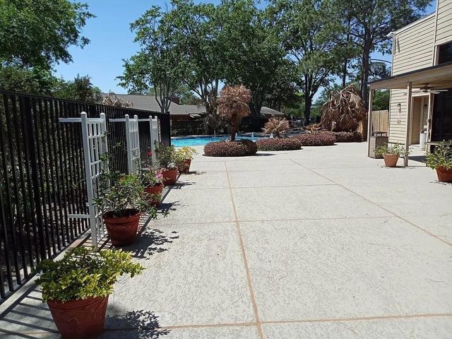 2379 Briarwest Boulevard 132, Houston, TX 77077