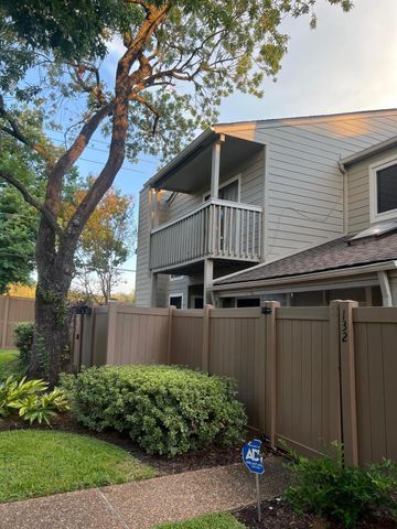 2379 Briarwest Boulevard 132, Houston, TX 77077