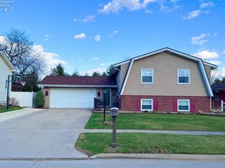 1453 White Ave, Fremont, OH 43420