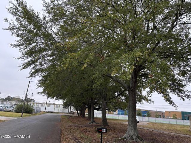 100 Fairway Drive, Lafayette, LA 70506