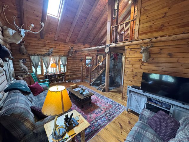 41 Maple Lane, Livingston Manor, NY 12758