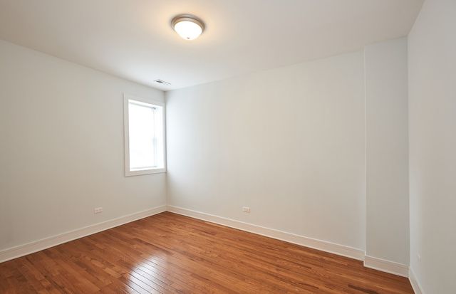 6134 N Washtenaw Avenue 1R, Chicago, IL 60659