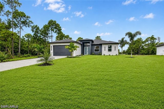 720 Bennington DR, Lehigh Acres, FL 33974