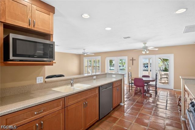 12279 Matlacha BLVD, Matlacha Isles, FL 33991