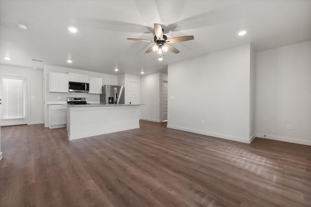 514 E 23rd Street, Wolfforth, TX 79382