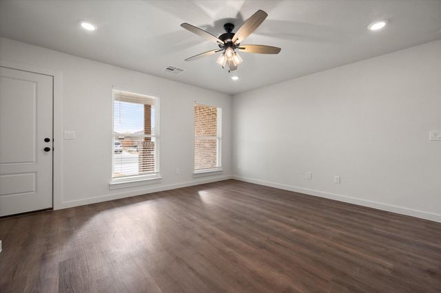 514 E 23rd Street, Wolfforth, TX 79382