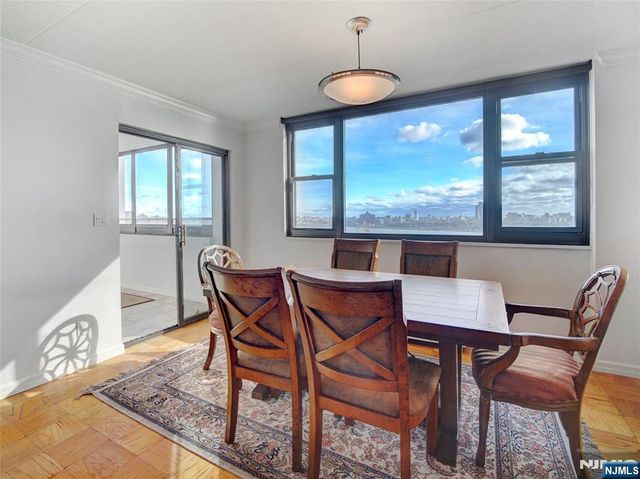 250 Gorge Road 17L, Cliffside Park, NJ 07010