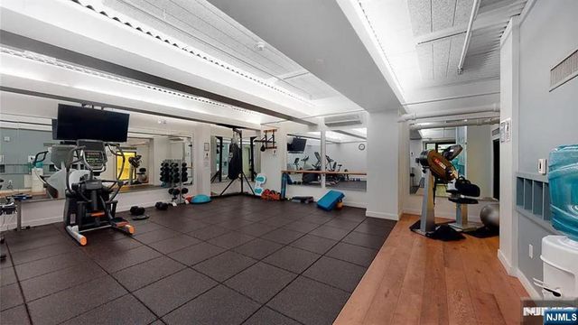 250 Gorge Road 17L, Cliffside Park, NJ 07010