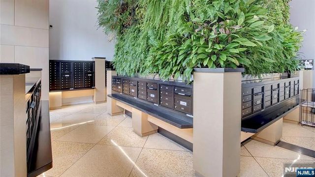 250 Gorge Road 17L, Cliffside Park, NJ 07010