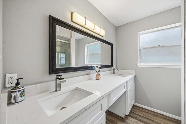203 Wedgewood Court, Oak Ridge North, TX 77386